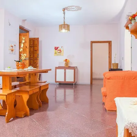 Tati 1 A 550 Mt Dal Mare Di Villa Torre Colimena